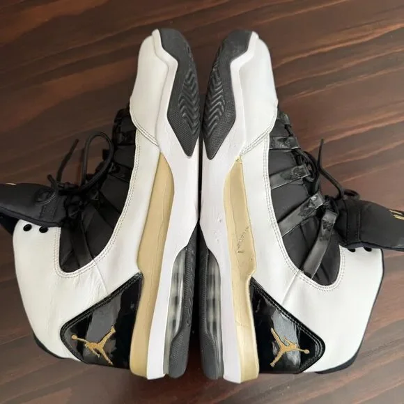 Size 13 - Nike Air Jordan Max Aura White Black Gold AQ9084-107 Men's Shoes - Picture 5 of 11